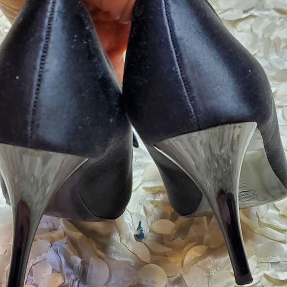 WHBM satin peep toe pumps - Picture 9 of 12